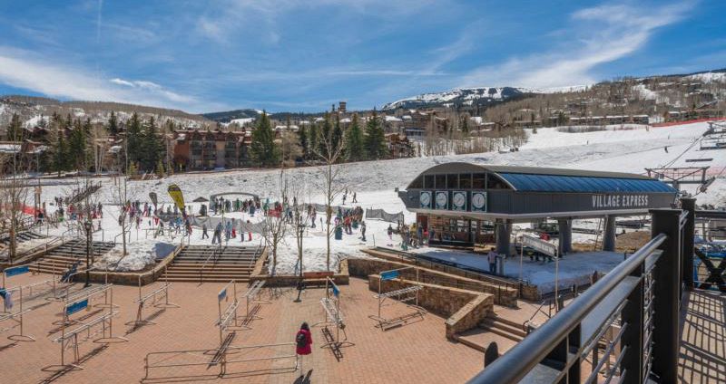 Easy access to the slopes and Village Express. Photo: Snowmass Mountain Lodging. - image_4